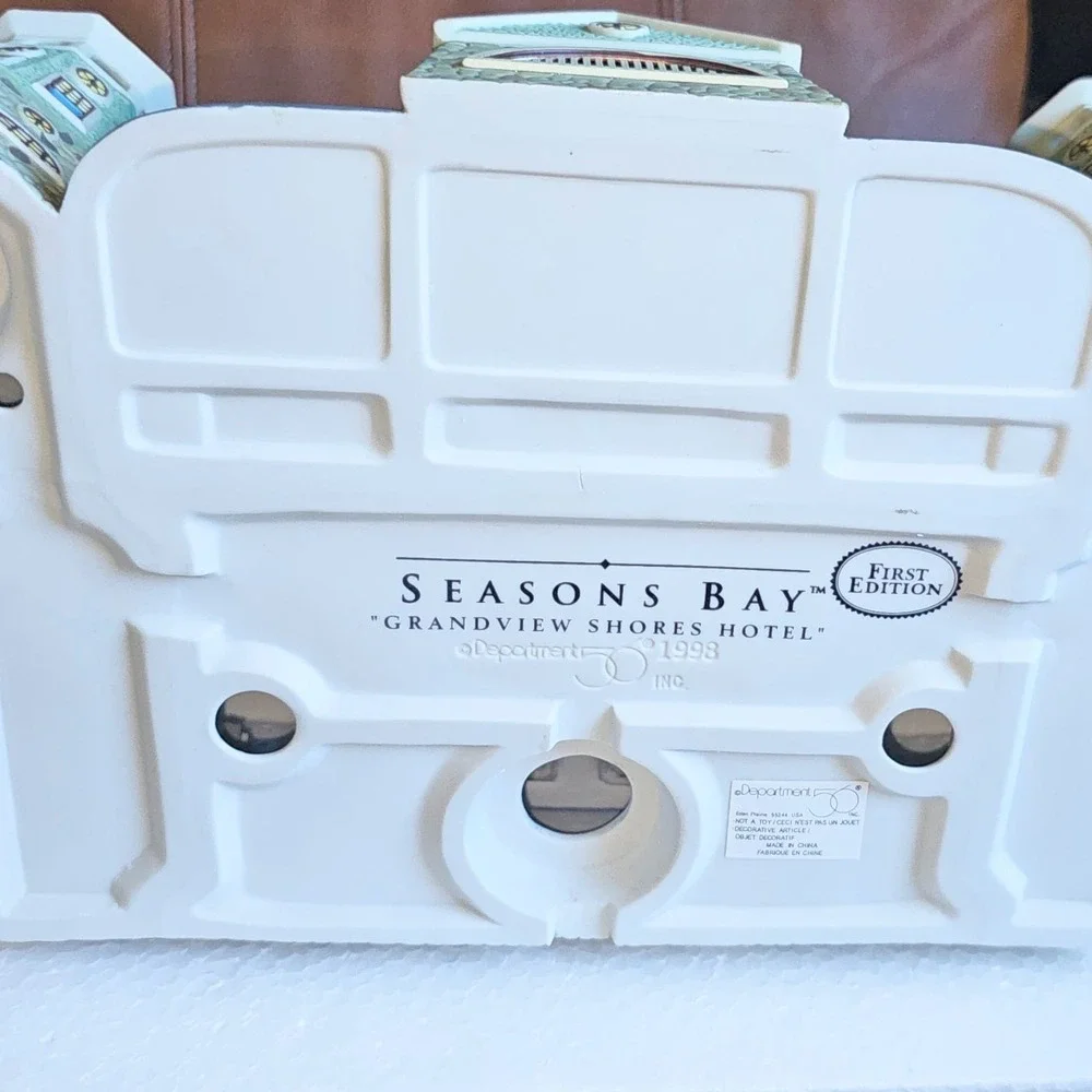 Dept 56 Seasons Bay Grandview‎ Shores Hotel First Edition 1988 - Lights Tested